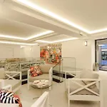 Eden Apartment *